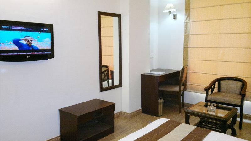 Oyo 1227 Hotel Rousha Inn Газиабад Екстериор снимка